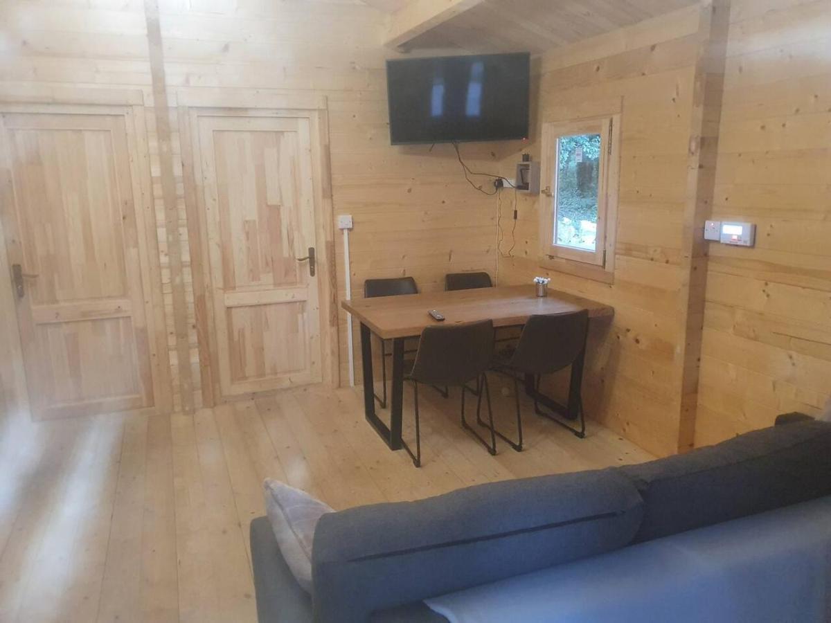 Stunning Log Cabin On The Lake Portroe Екстериор снимка